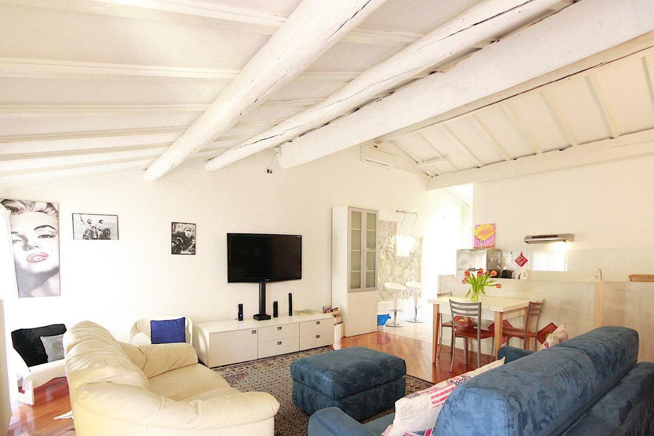 Bianco Apartment Верона Экстерьер фото