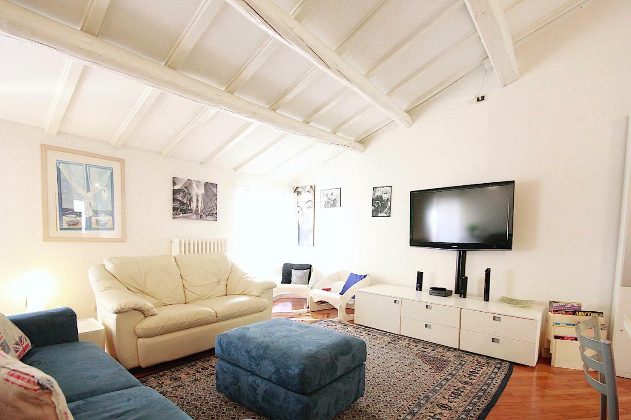 Bianco Apartment Верона Экстерьер фото