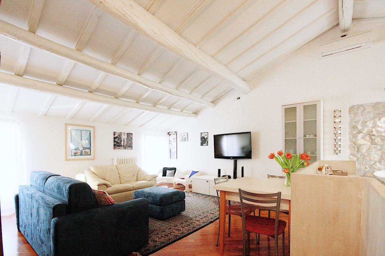 Bianco Apartment Верона Экстерьер фото