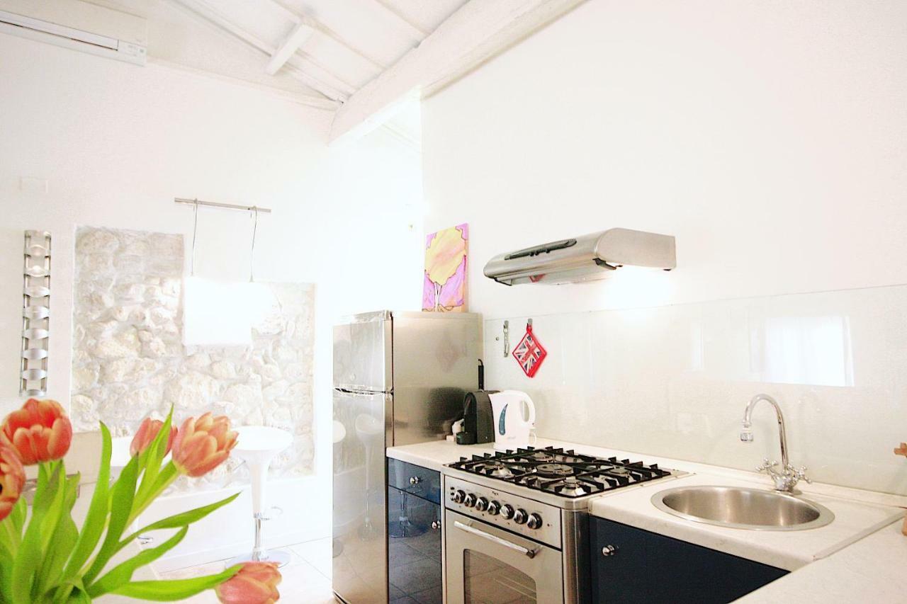 Bianco Apartment Верона Экстерьер фото